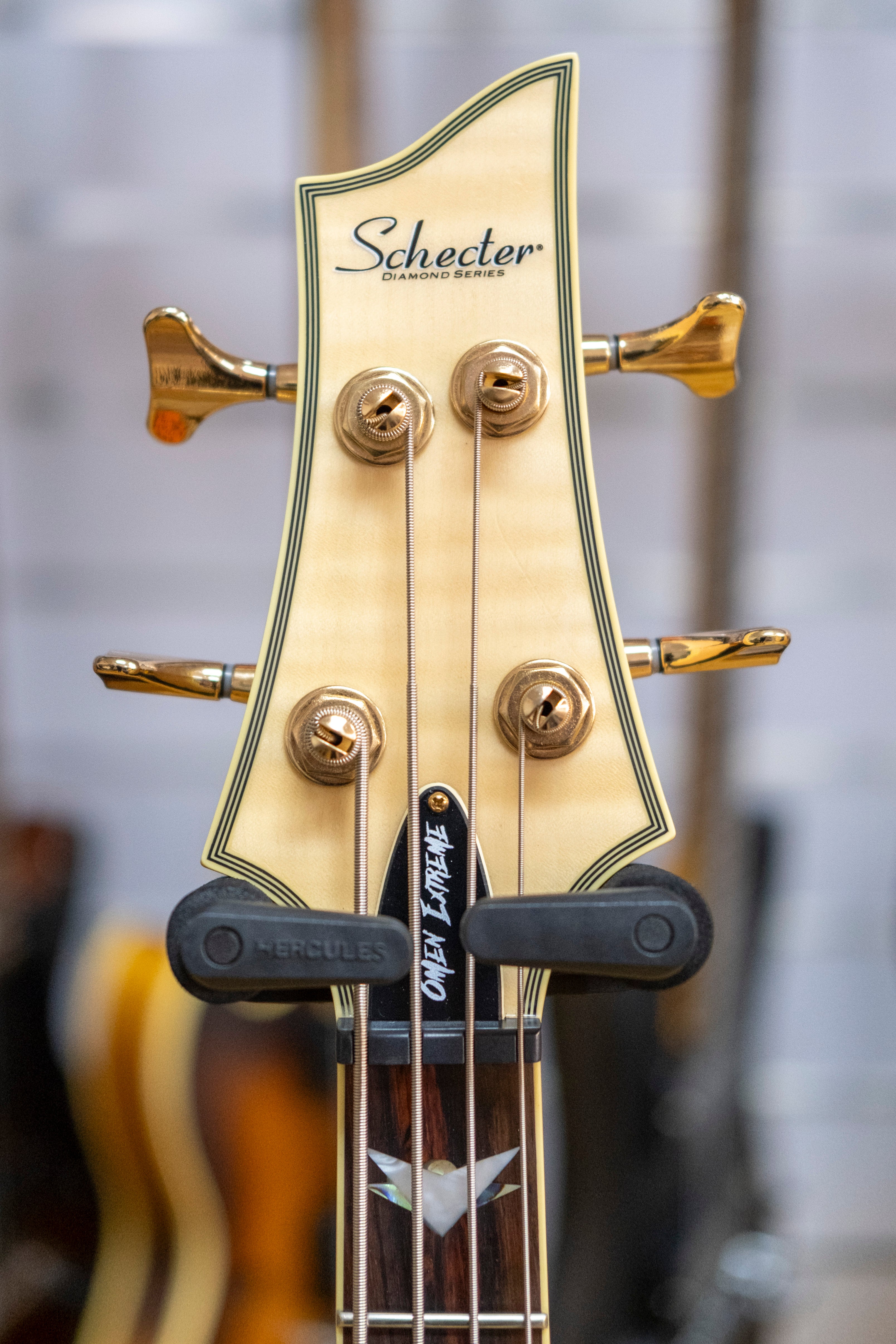Schecter Omen Extreme 4-String Bass Guitar (Natural)