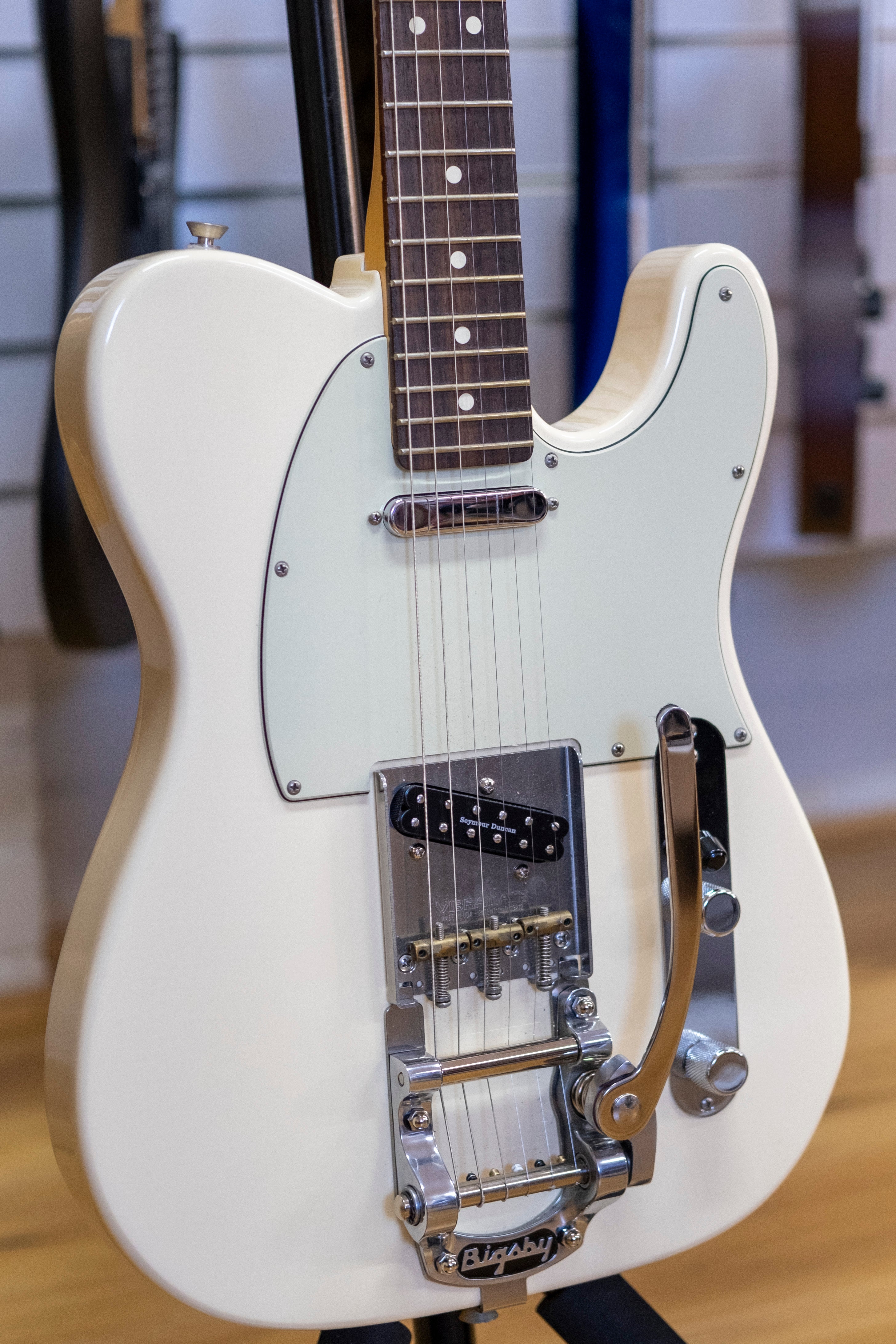 Fender American Pro Series Telecaster Electric Guitar (Olympic White) (Pre-Owned)