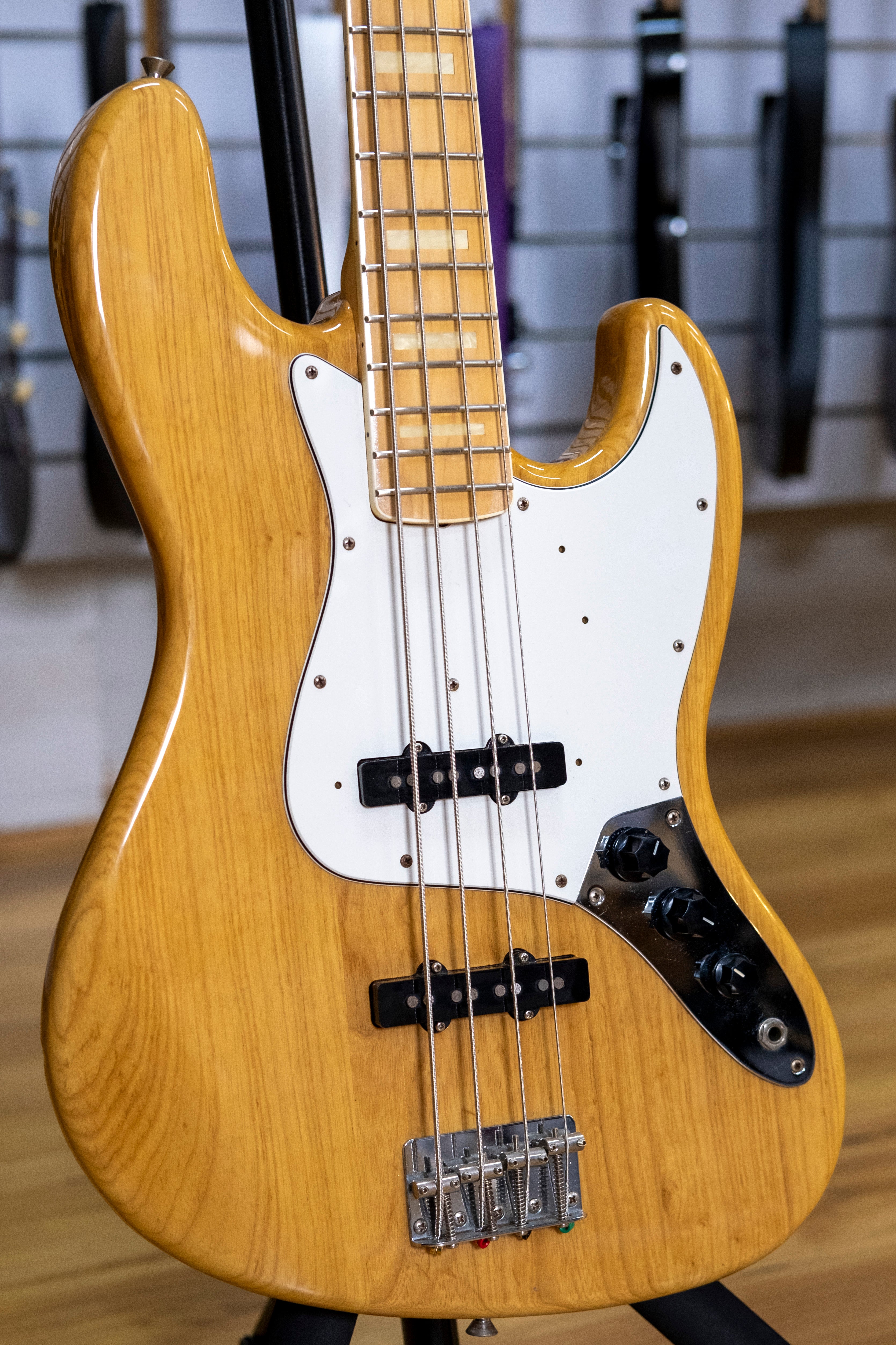 2004 Fender JB75 Jazz Bass Guitar (Natural)