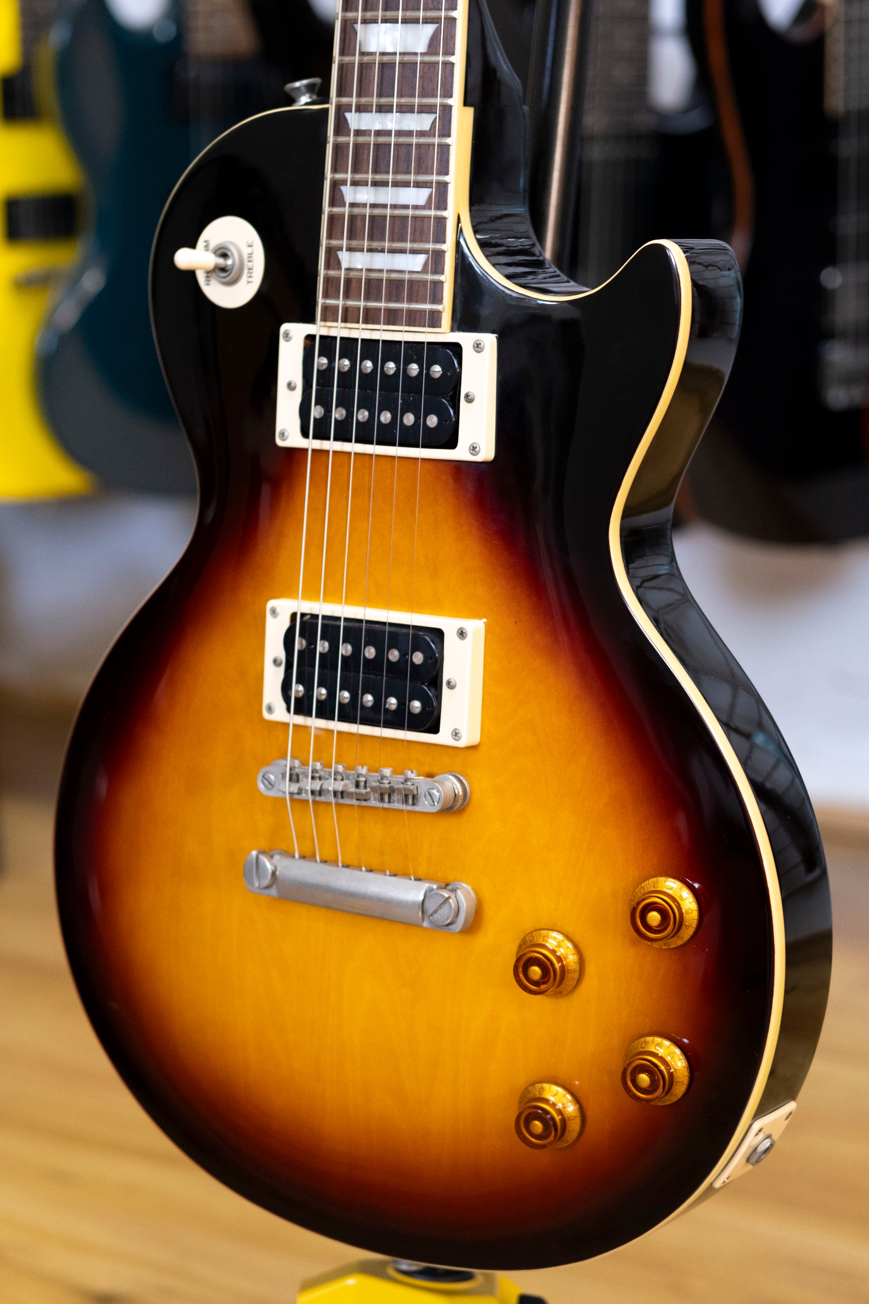 2010 Epiphone Les Paul Classic Plain Top Electric Guitar (Vintage Sunburst)