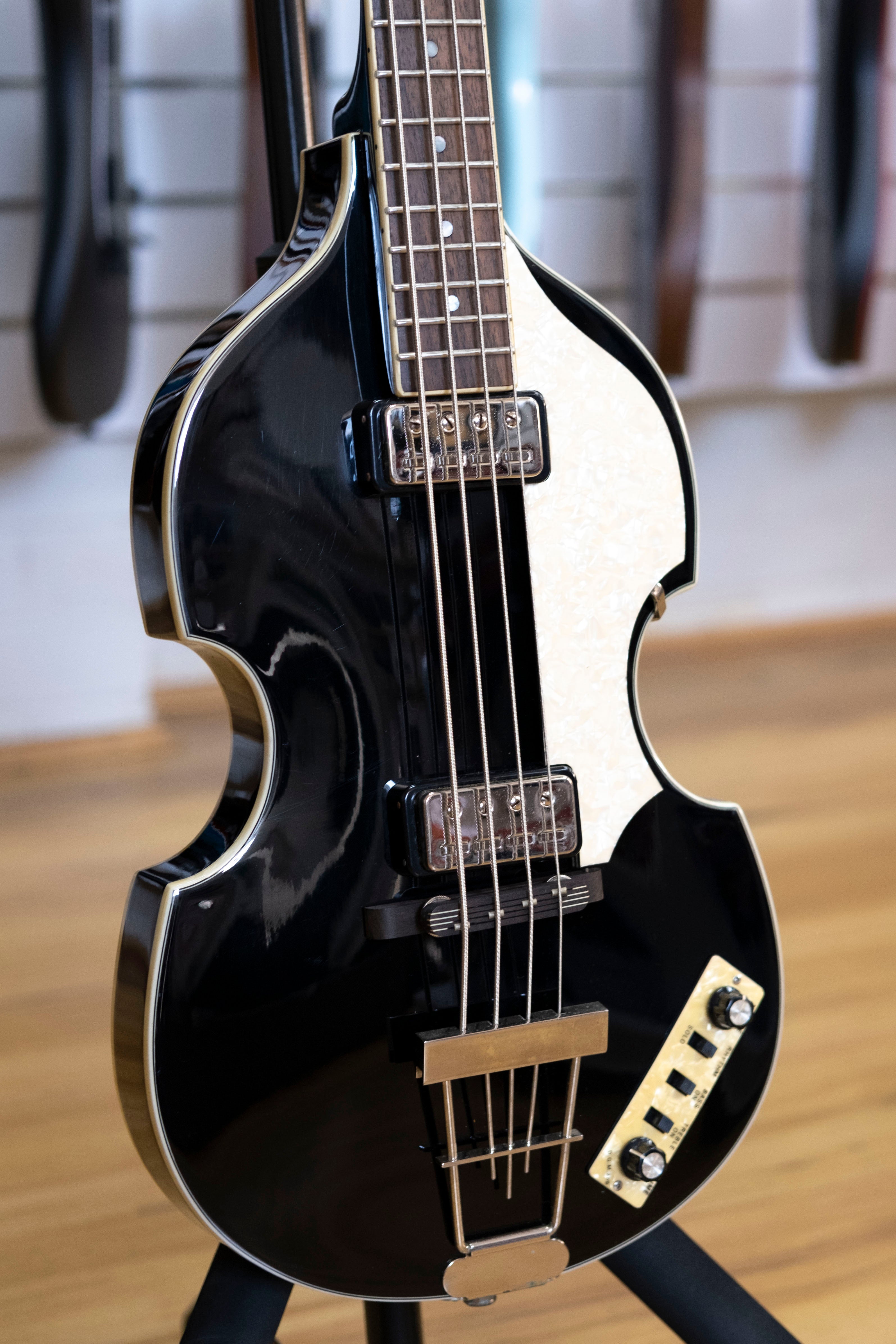 2010 Hofner Contemporary Series 500/1 'Beatle' Bass Guitar (Black)