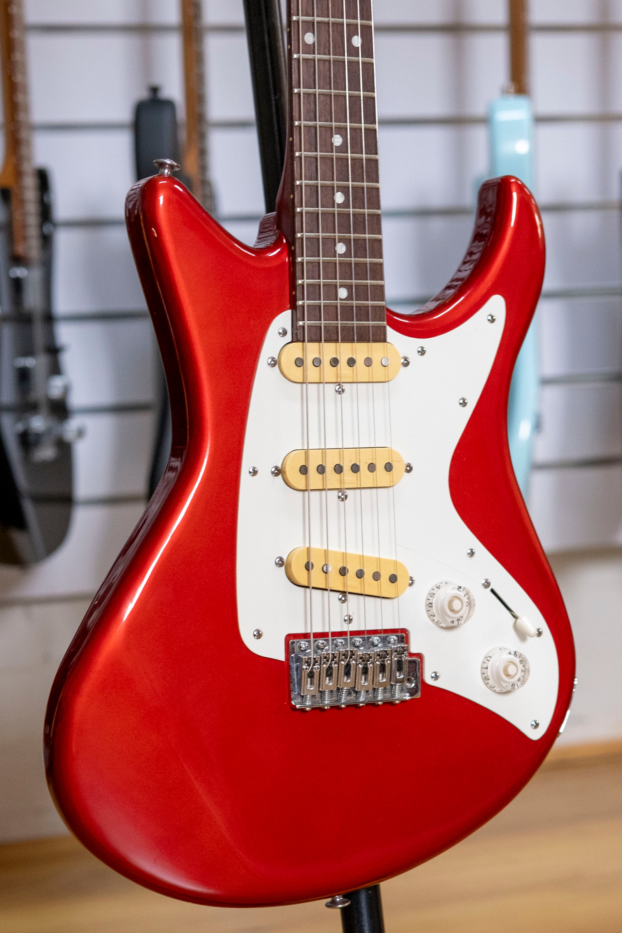 1983 Yamaha SS300 Electric Guitar (Candy Apple Red)