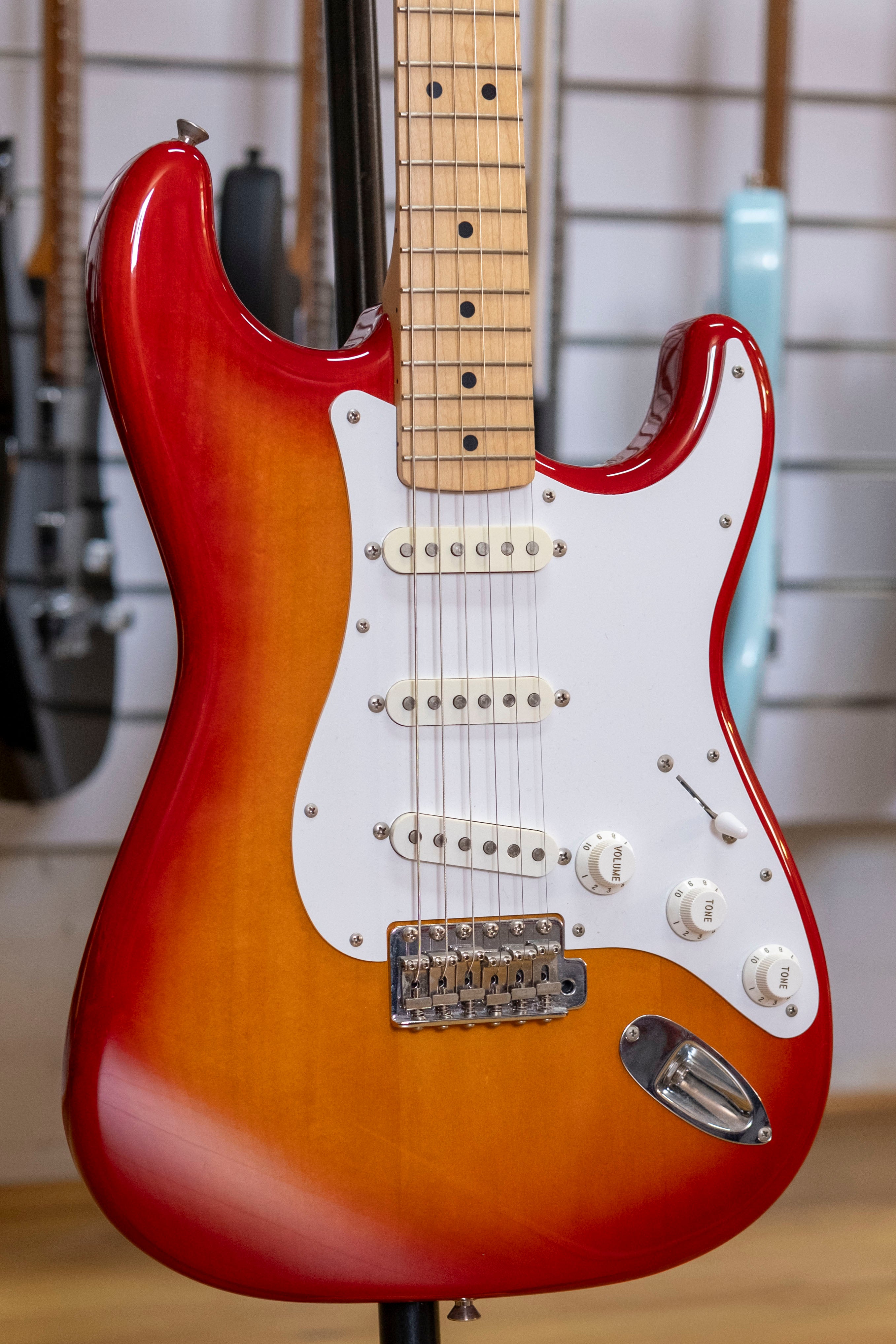 2014 Fender Stratocaster Electric Guitar (Sienna Sunburst)