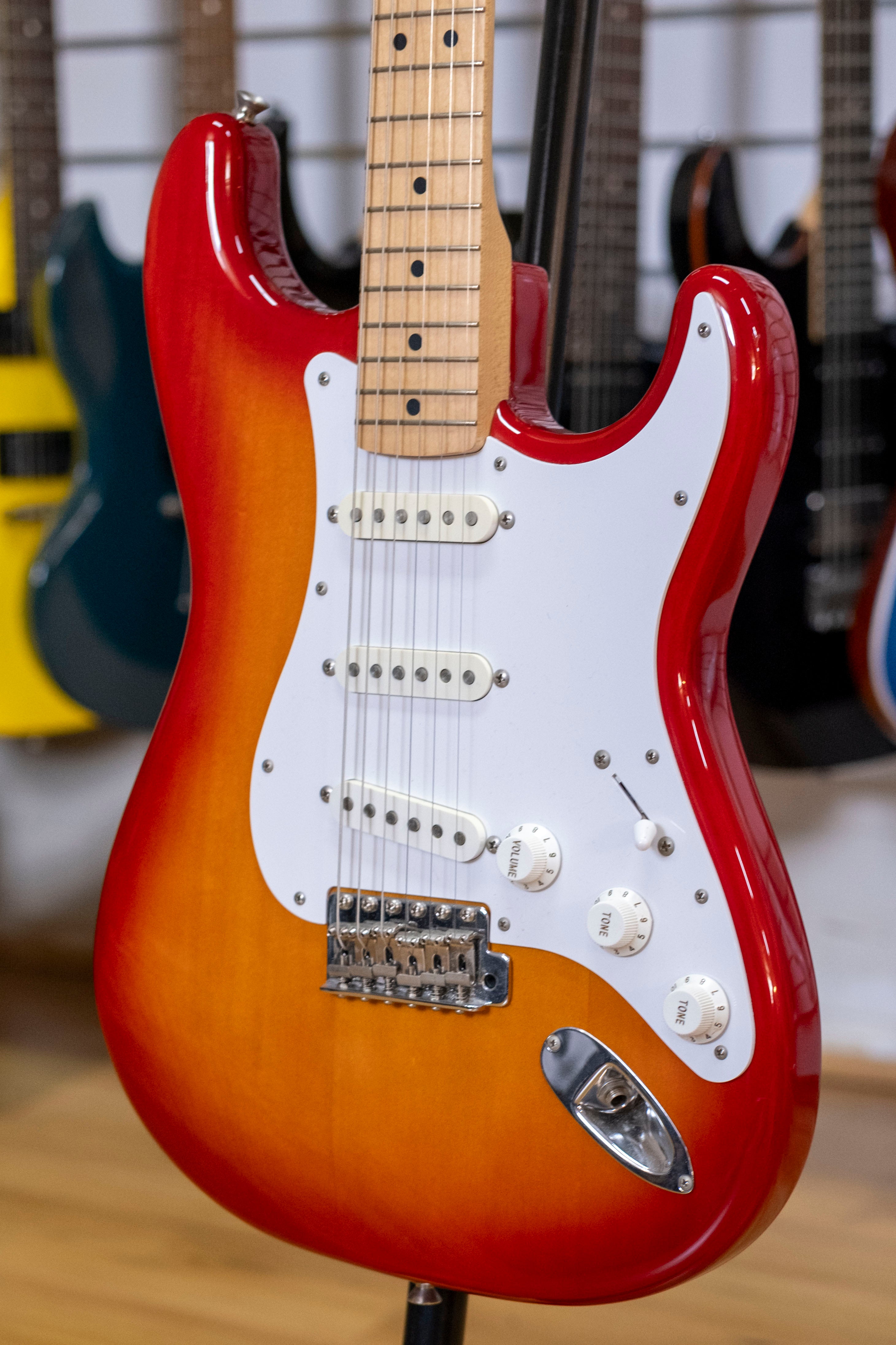 2014 Fender Stratocaster Electric Guitar (Sienna Sunburst)