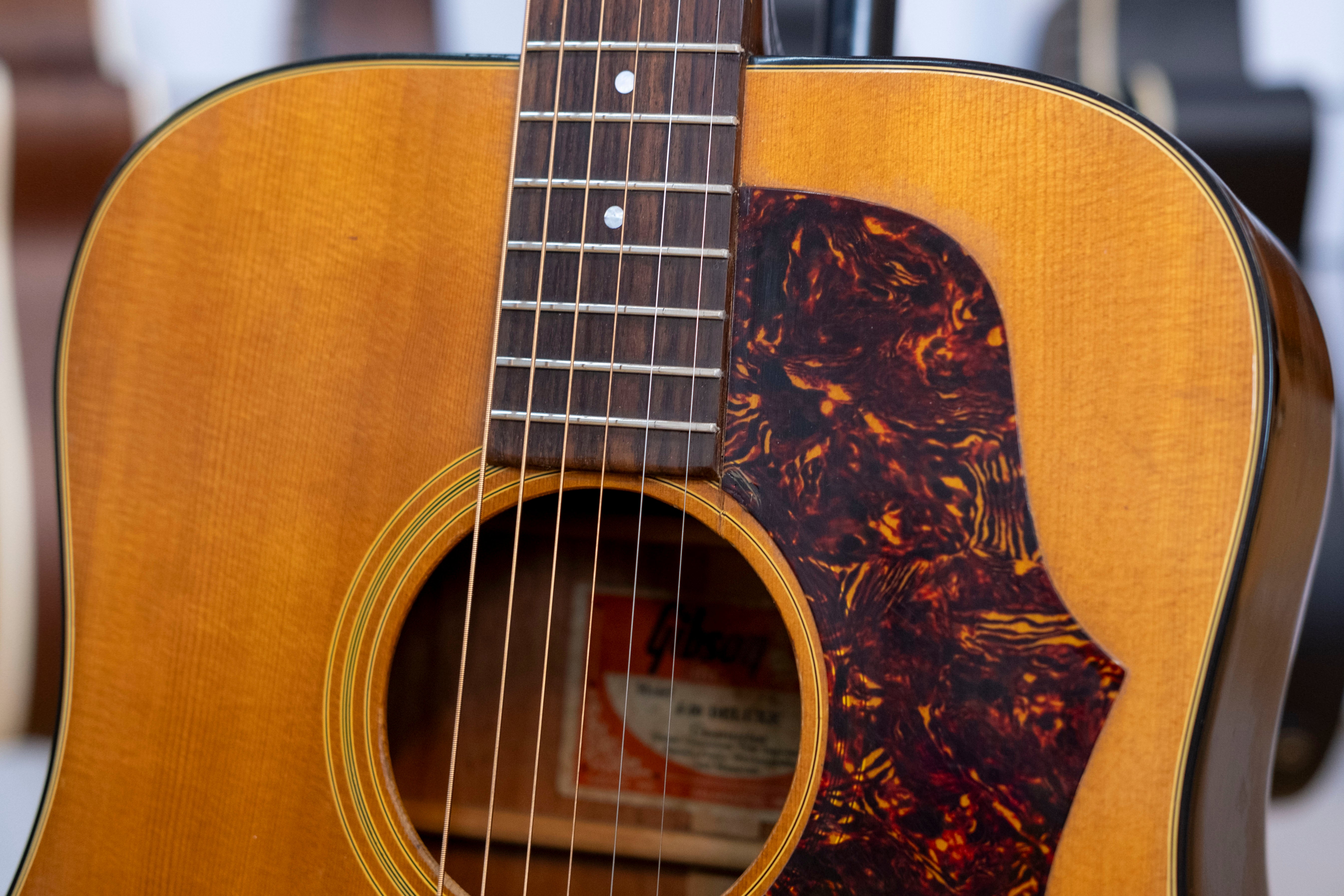 1970's Gibson J-50 Deluxe Acoustic Guitar