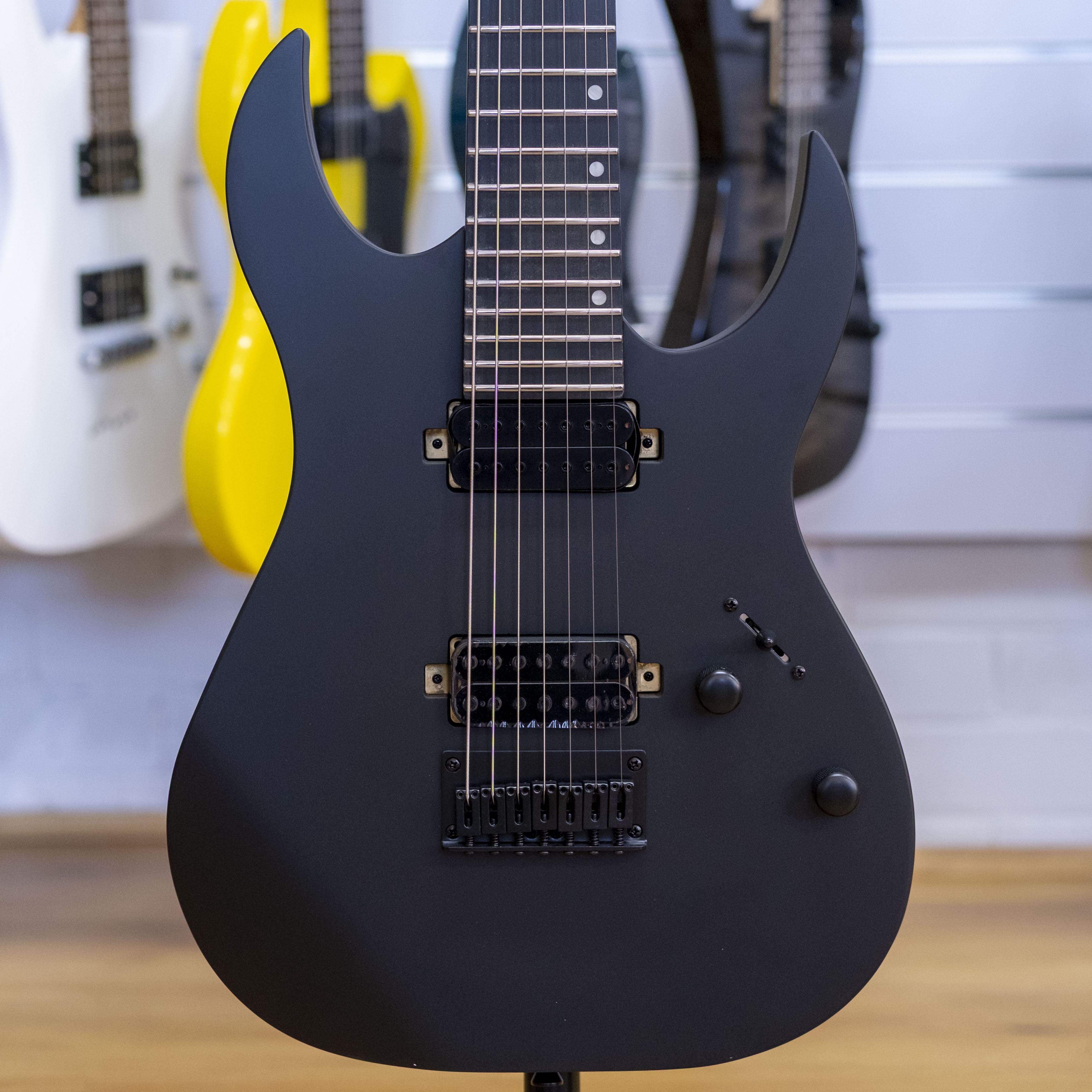 Spira Guitars 400 Series 7-String Electric Guitar (Satin Black)