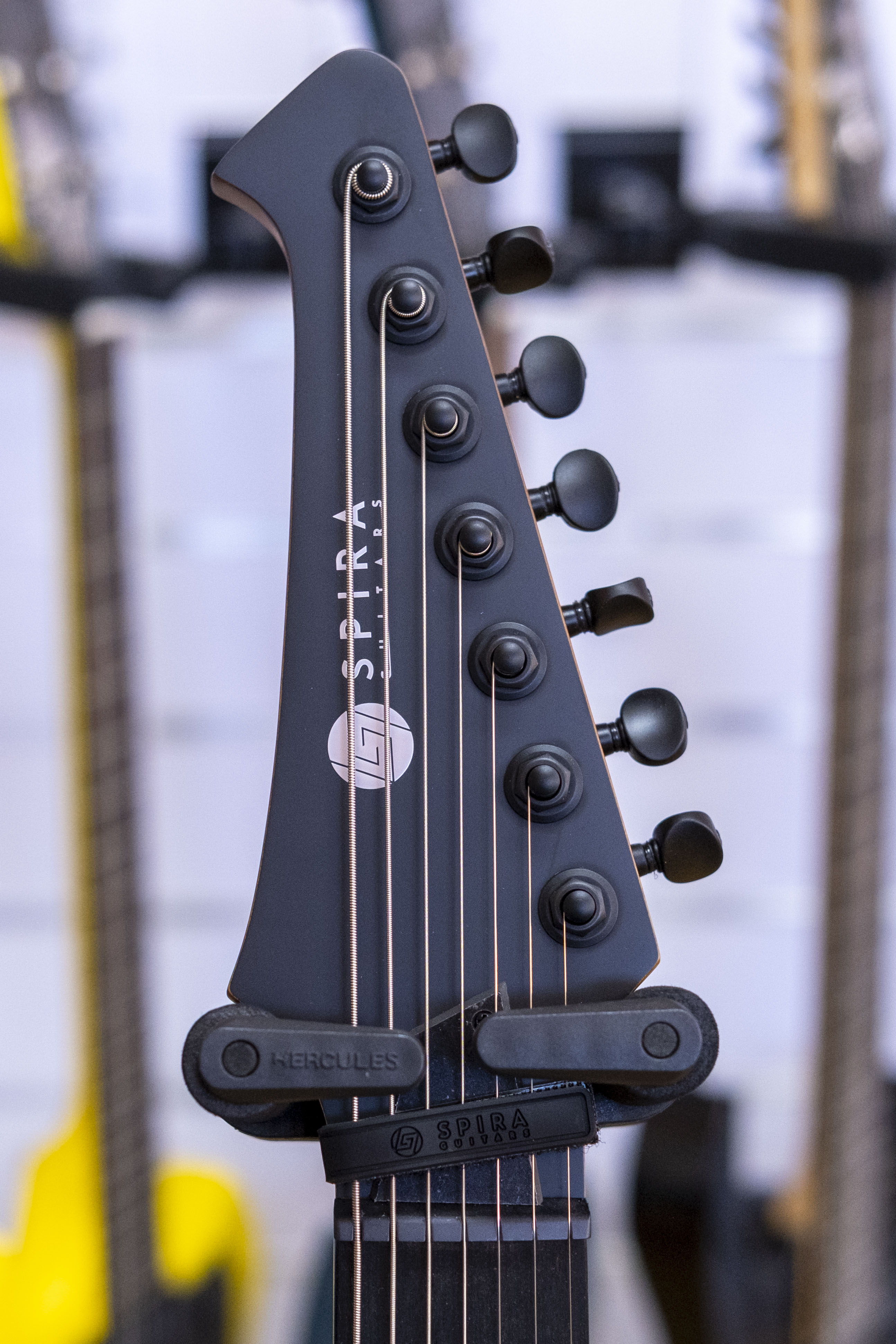 Spira Guitars 400 Series 7-String Electric Guitar (Satin Black)