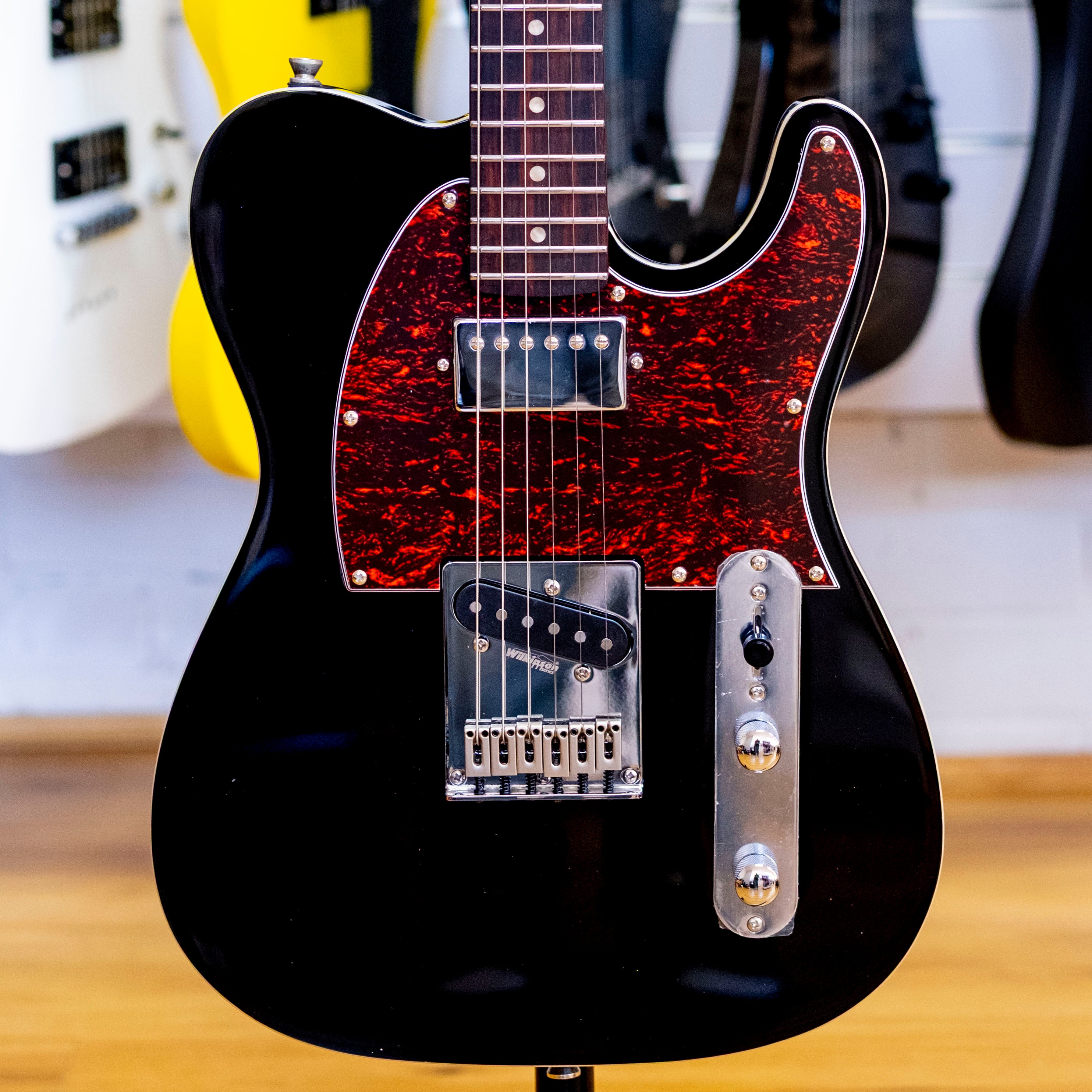 Jet JT-350 Electric Guitar (Black)