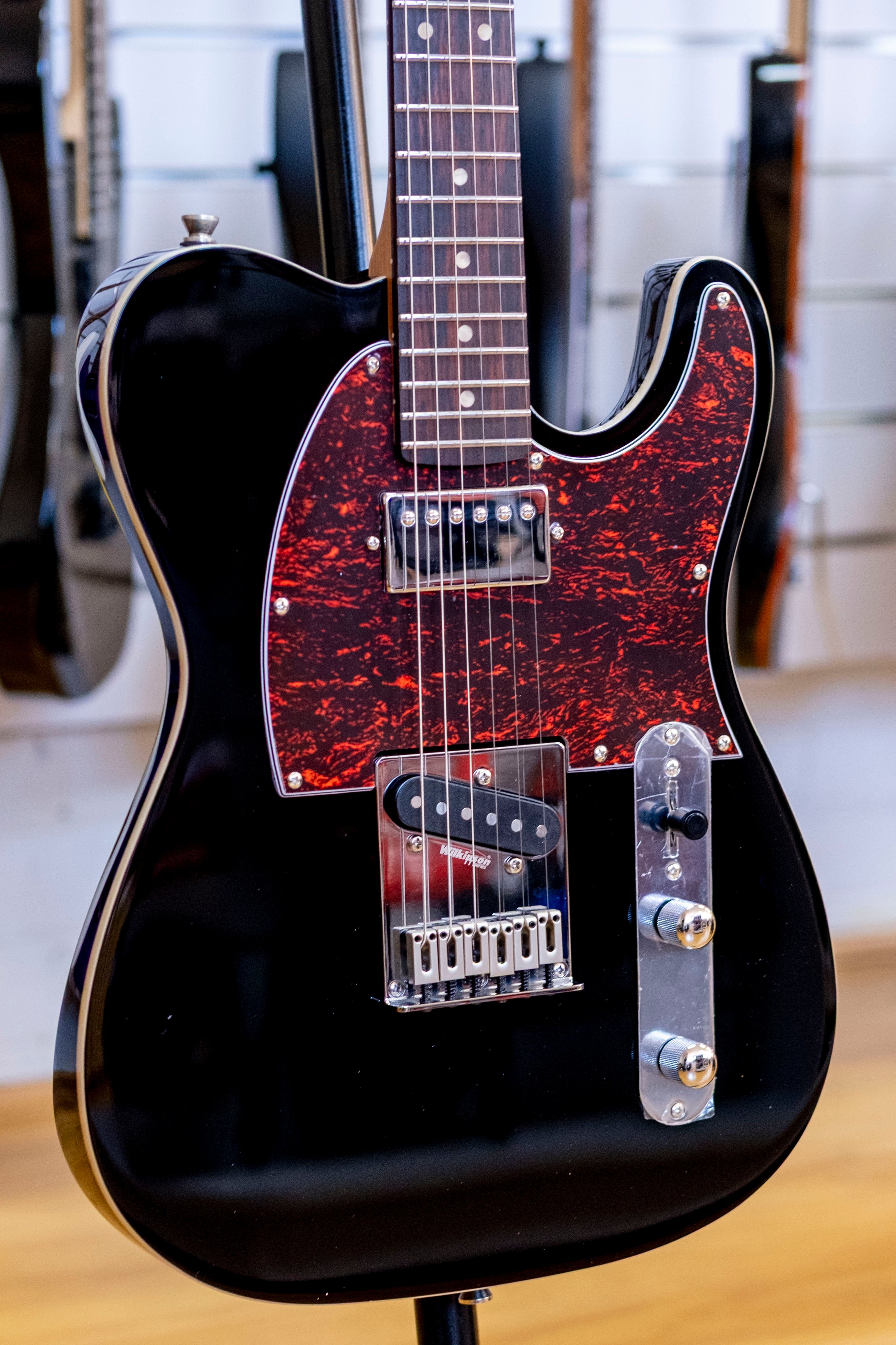 Jet JT-350 Electric Guitar (Black)