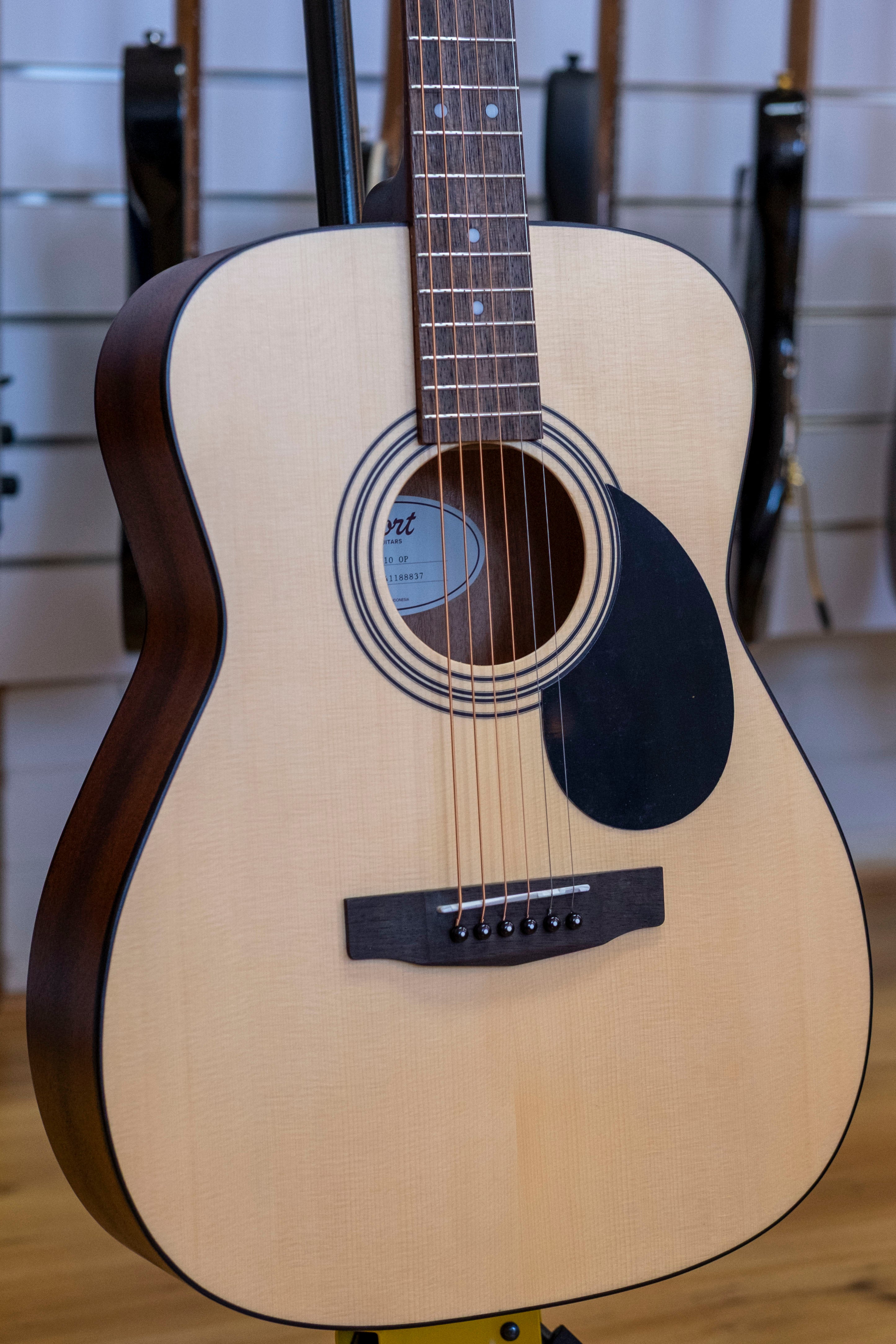 Cort AF510 Standard Series Concert Acoustic Guitar (Open Pore)